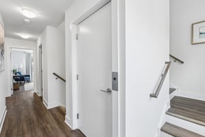 Riverplace Dr-S0105-009.jpg