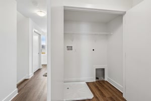 Riverplace Dr-S0105-012.jpg