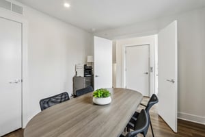 Riverplace Dr-S0105-022.jpg