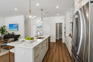 Riverplace Dr-S0105-037.jpg
