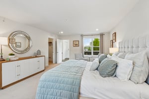 Riverplace Dr-S0105-042.jpg