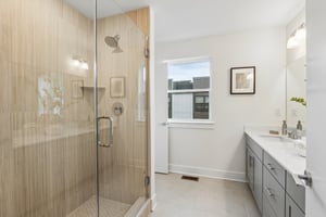 Riverplace Dr-S0105-046.jpg