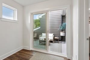 Riverplace Dr-S0105-049.jpg