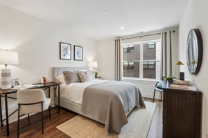Riverplace Dr-S0105-052.jpg