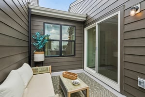 Riverplace Dr-S0105-060.jpg