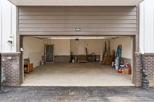 Riverplace Dr-S0105-064.jpg