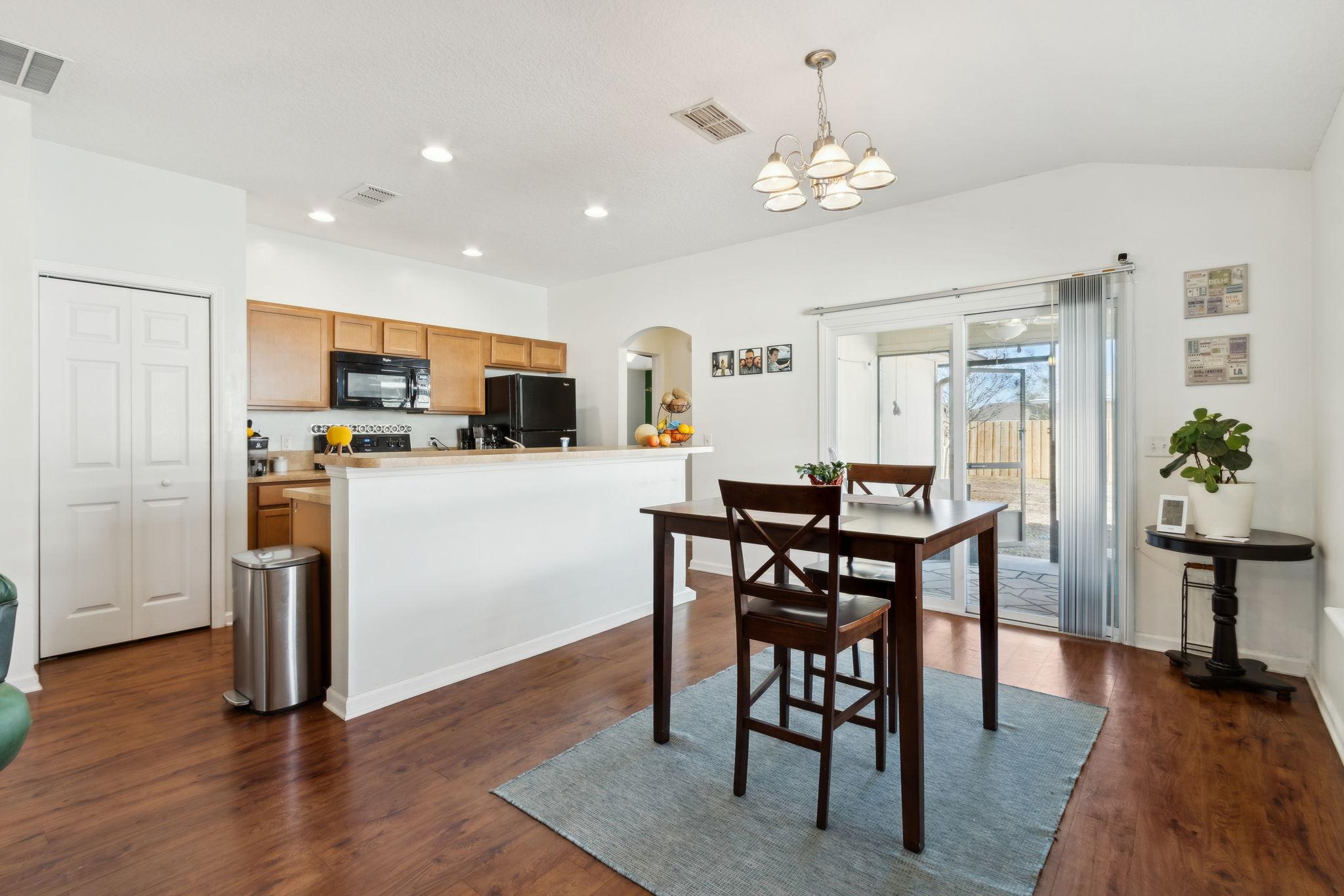 Dining Area/Kitchen