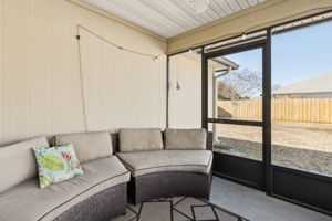 Screened-in Porch