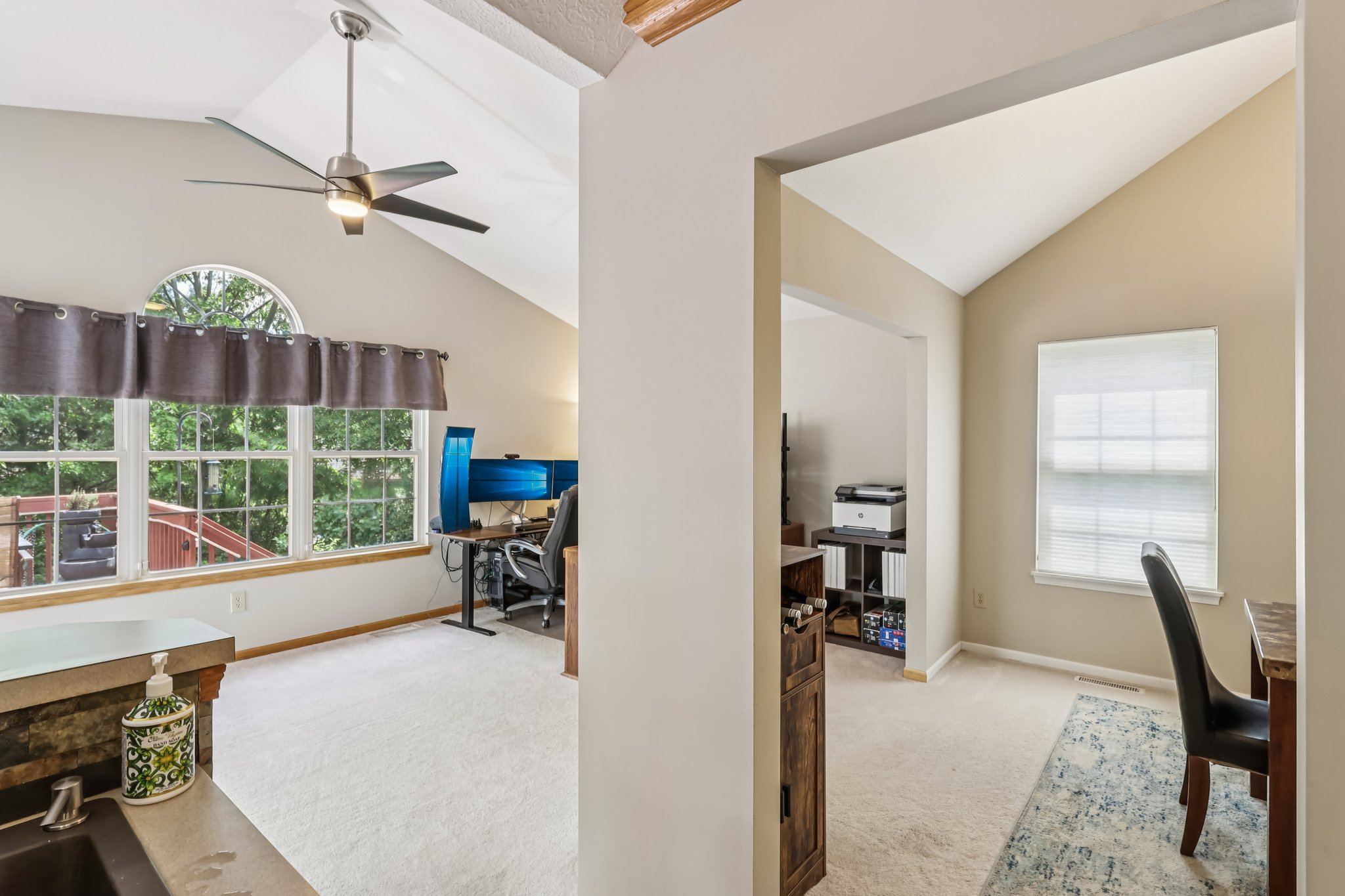 Devonwood Dr-S1107-037.jpg