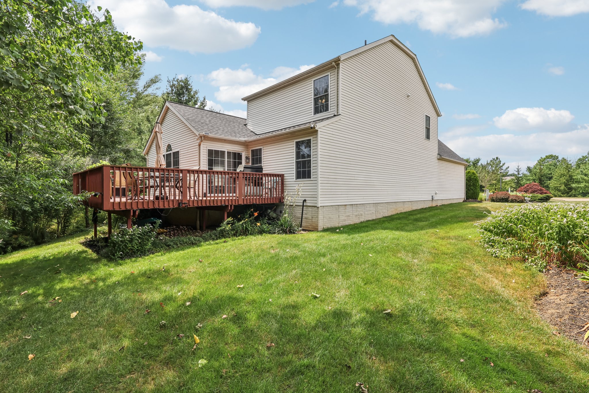 Devonwood Dr-S1107-065.jpg