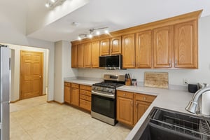 Devonwood Dr-S1107-025.jpg