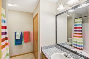 Devonwood Dr-S1107-045.jpg