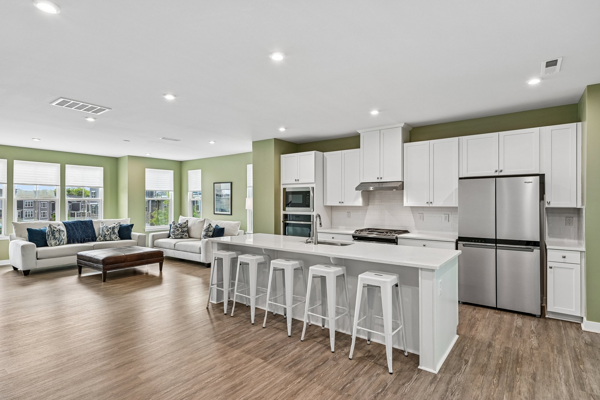 Portrush Ln-S2104-012.jpg