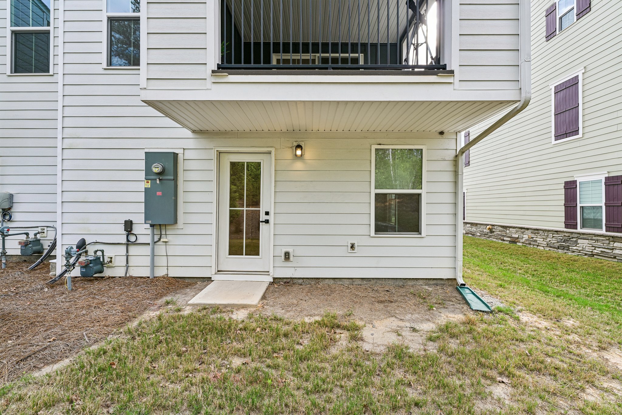 Portrush Ln-S2104-049.jpg