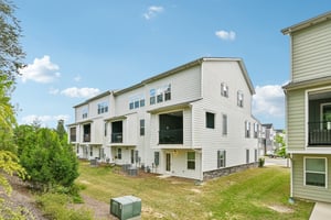 Portrush Ln-S2104-050.jpg