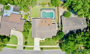  Photo 48