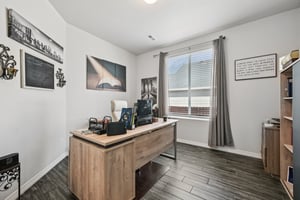Fairway Glen Dr-1106-022.jpg