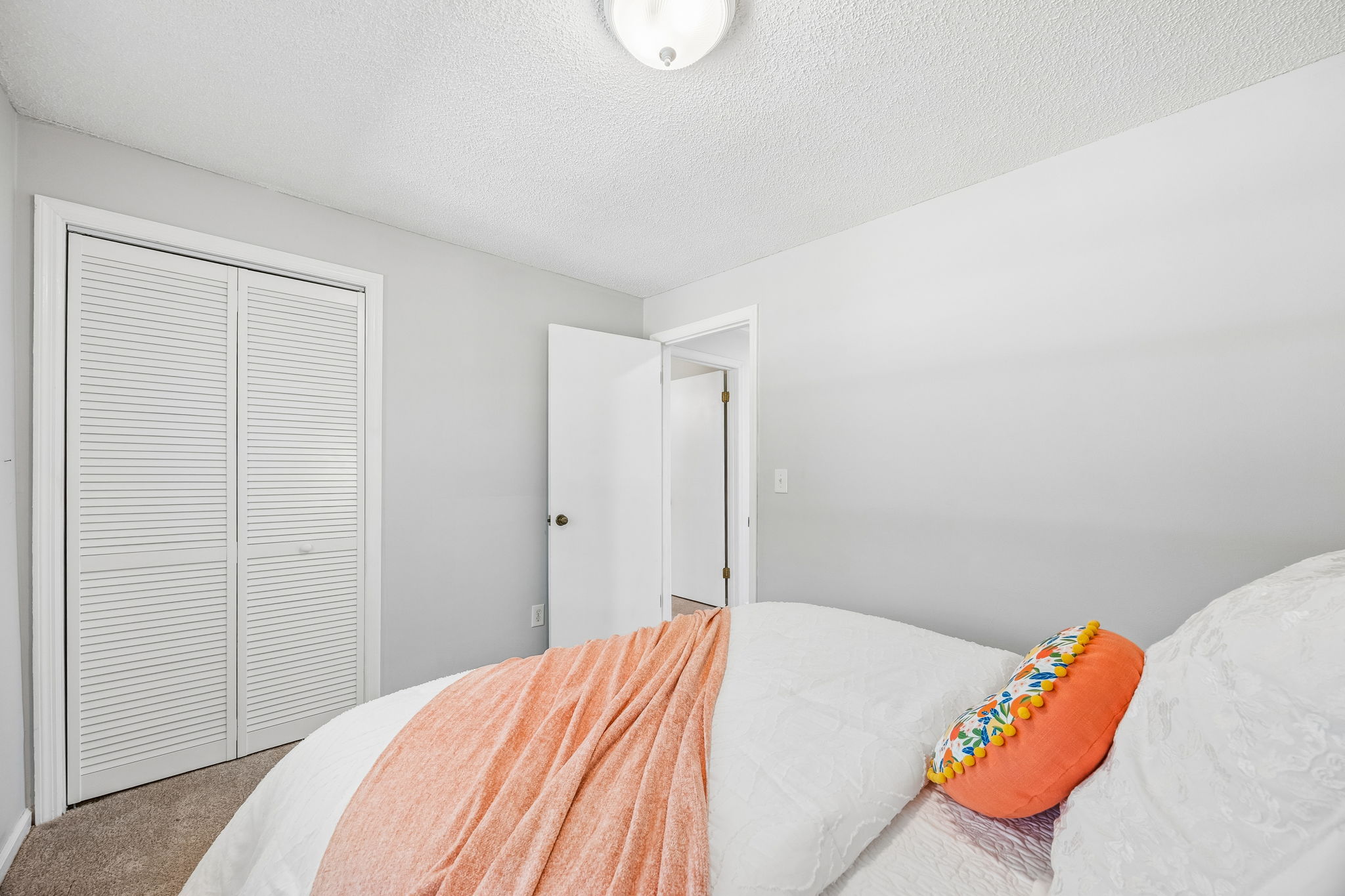 … with a full closet and additional room to personalize the space.