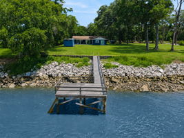 A private dock puts the river right at your doorstep...