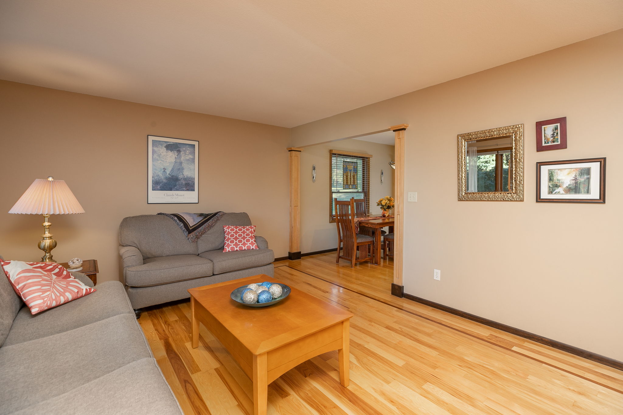 06-Living Room