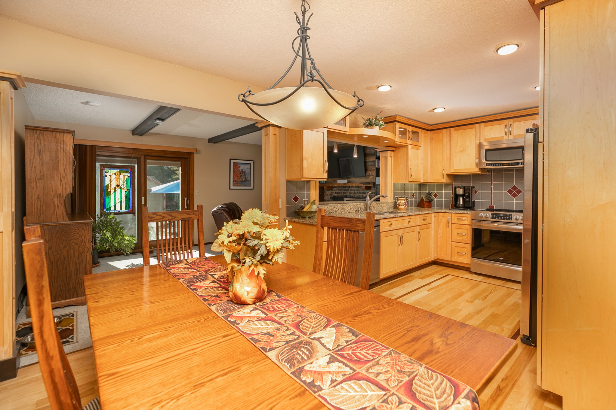08-Dining Room