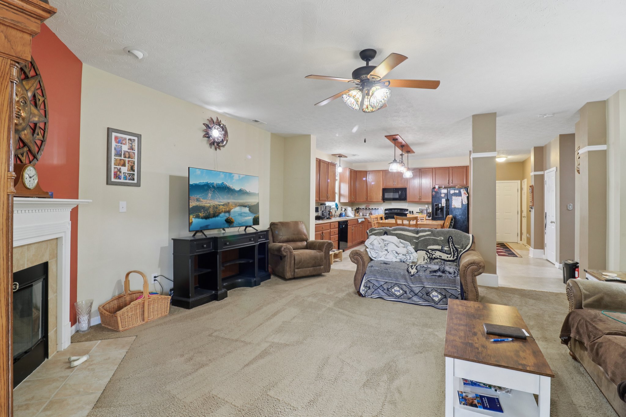 Denton Ct-S0107-008.jpg