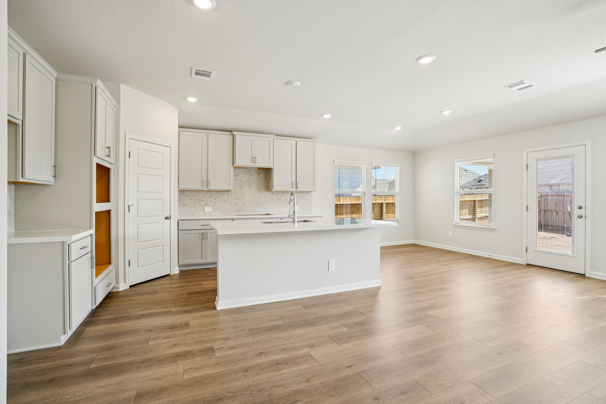 San Antonio - Estancia Ranch - 958 Earp Blvd Timberwood Park TX 78260 - 011