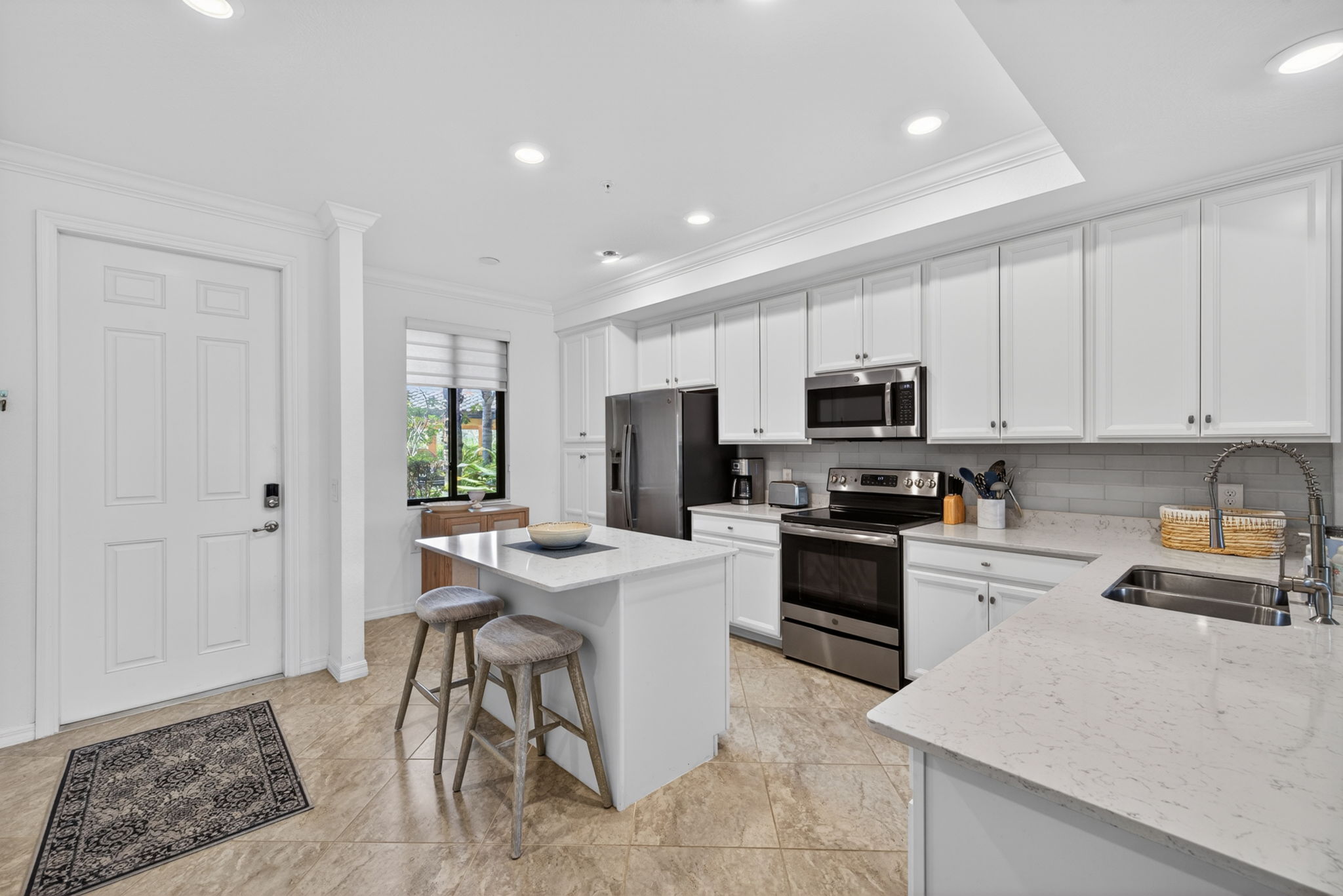 5-Kitchen 1 of 3