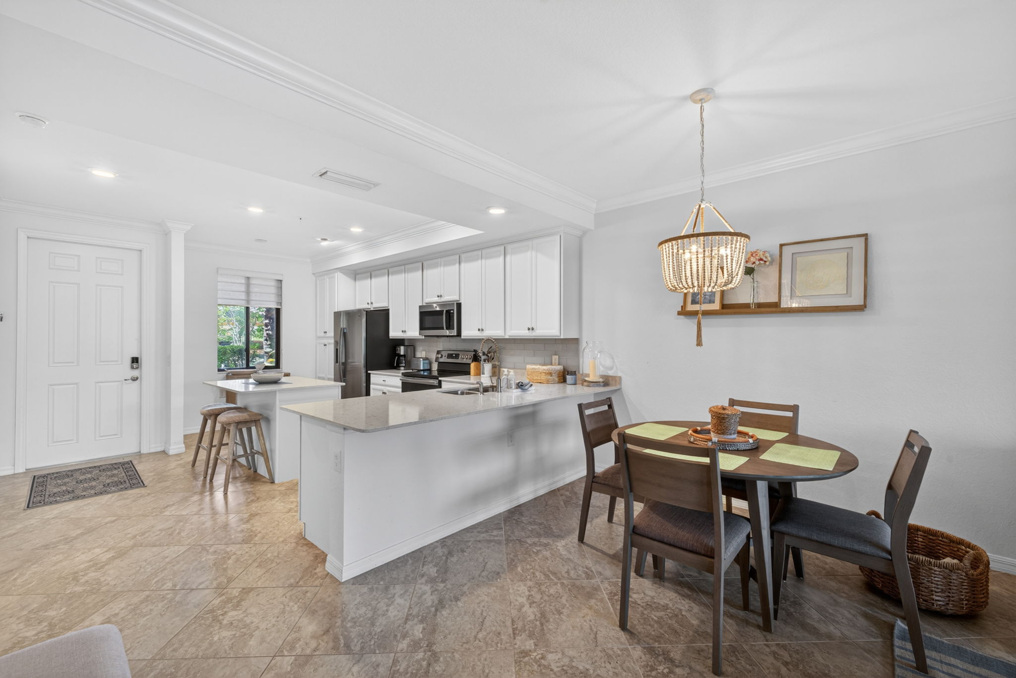 8-Dining Room 1 of 2