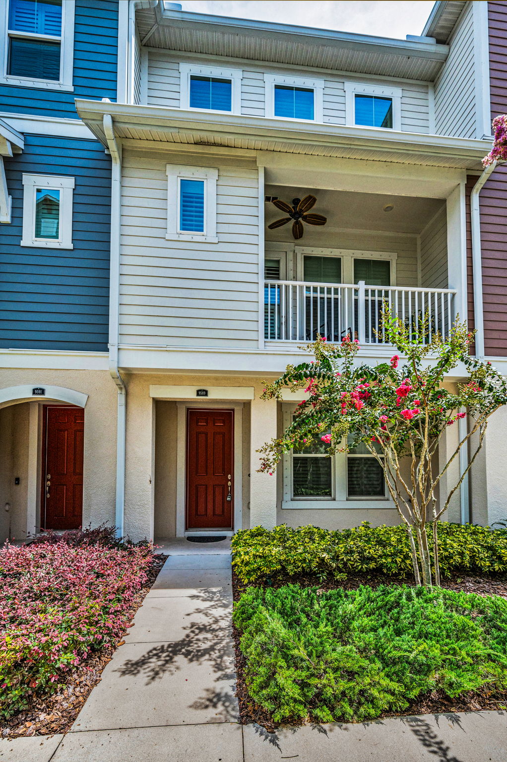 Front Exterior3