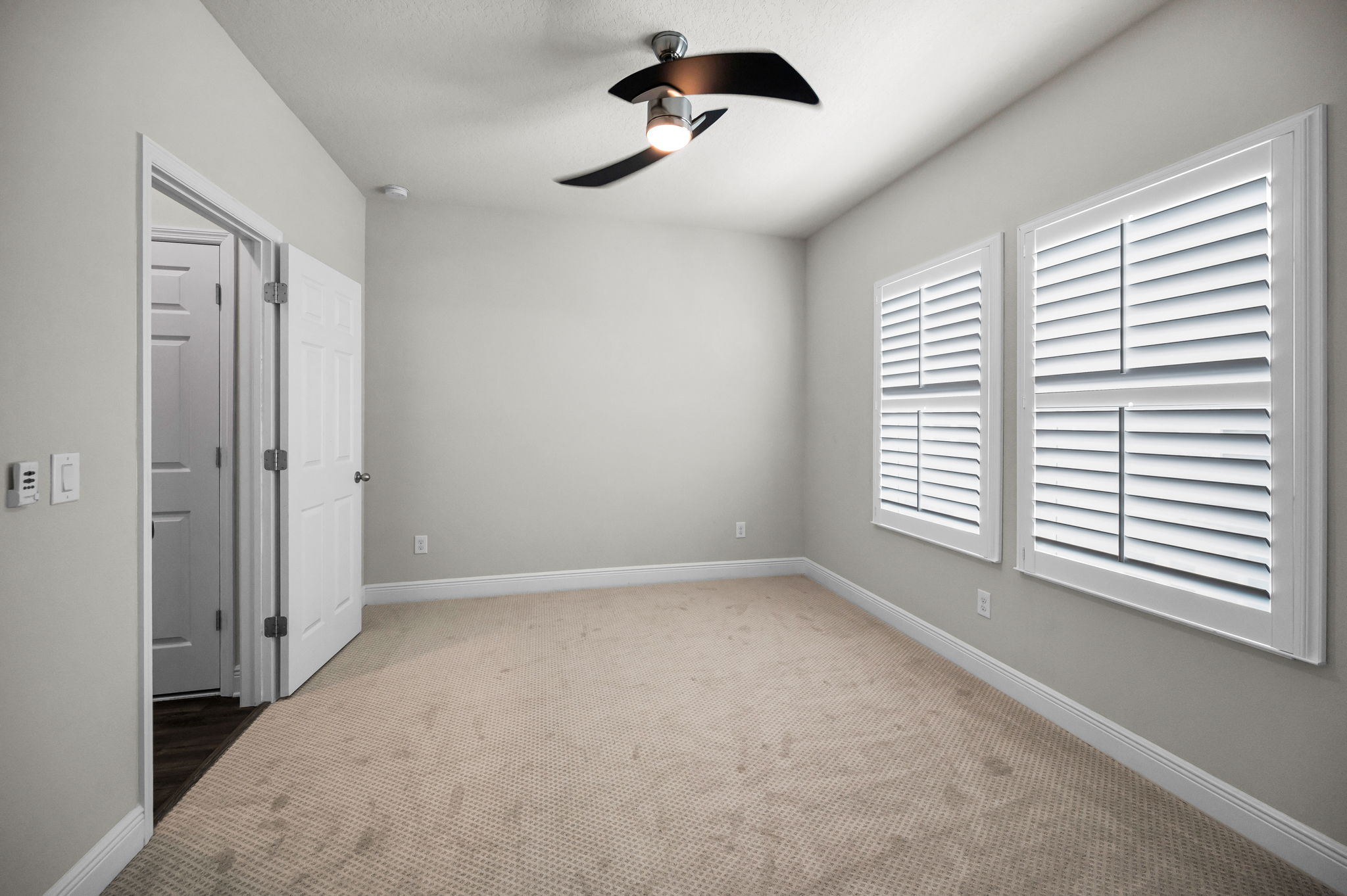 Upper Level Guest Bedroom2b