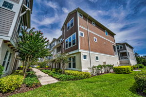 Front Exterior2