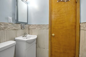  Photo 40