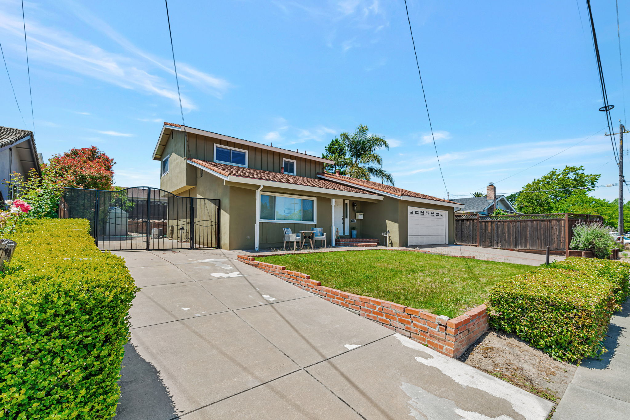 002_9597 Davona Dr