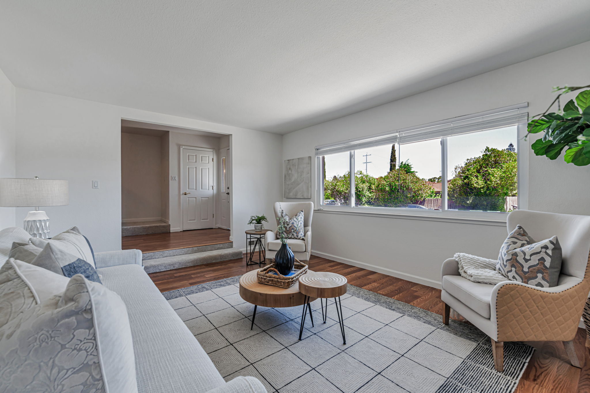 009_9597 Davona Dr