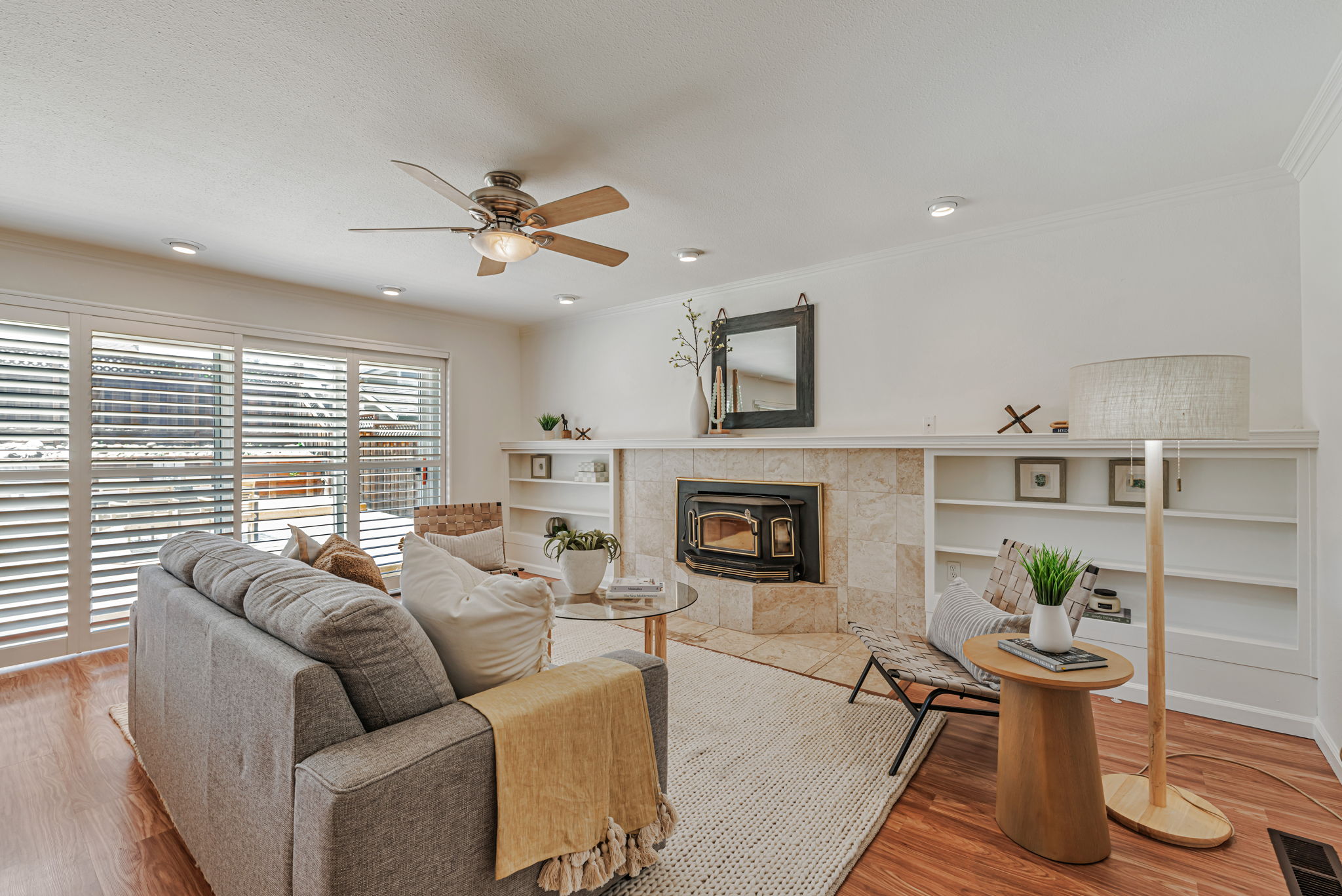 010_9597 Davona Dr