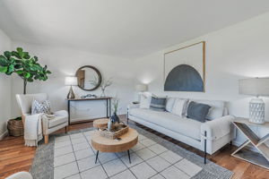 006_9597 Davona Dr