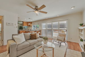 011_9597 Davona Dr