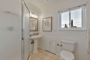 041_9597 Davona Dr