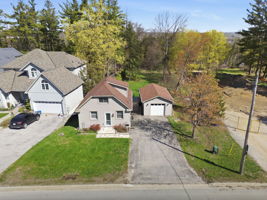  Photo 0