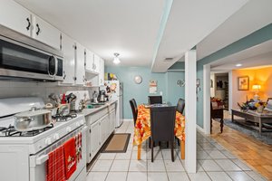  Photo 44
