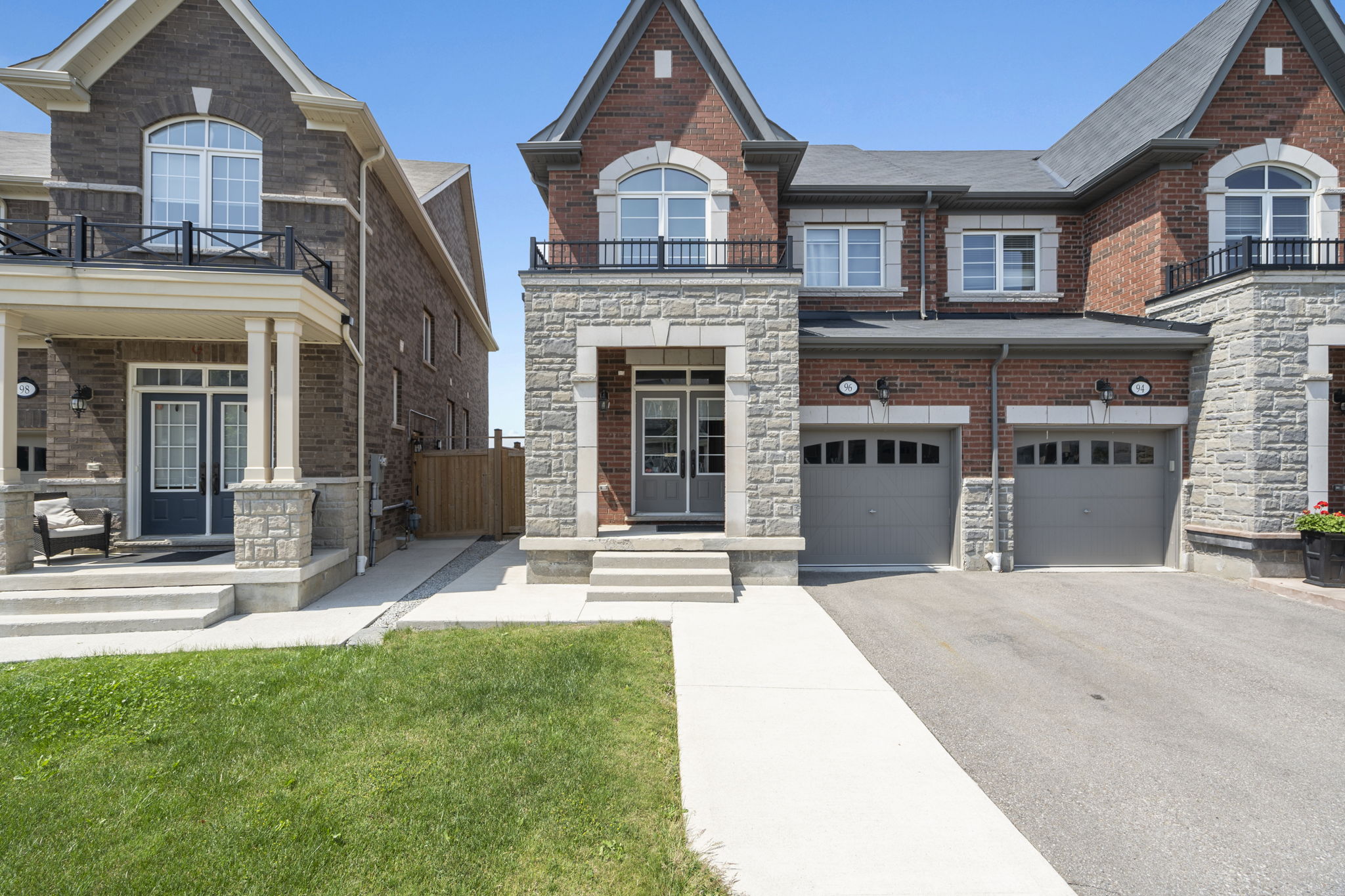 96 Little Britain Cres Brampton, ON L6Y 0C3