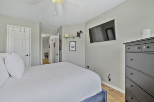  Photo 47