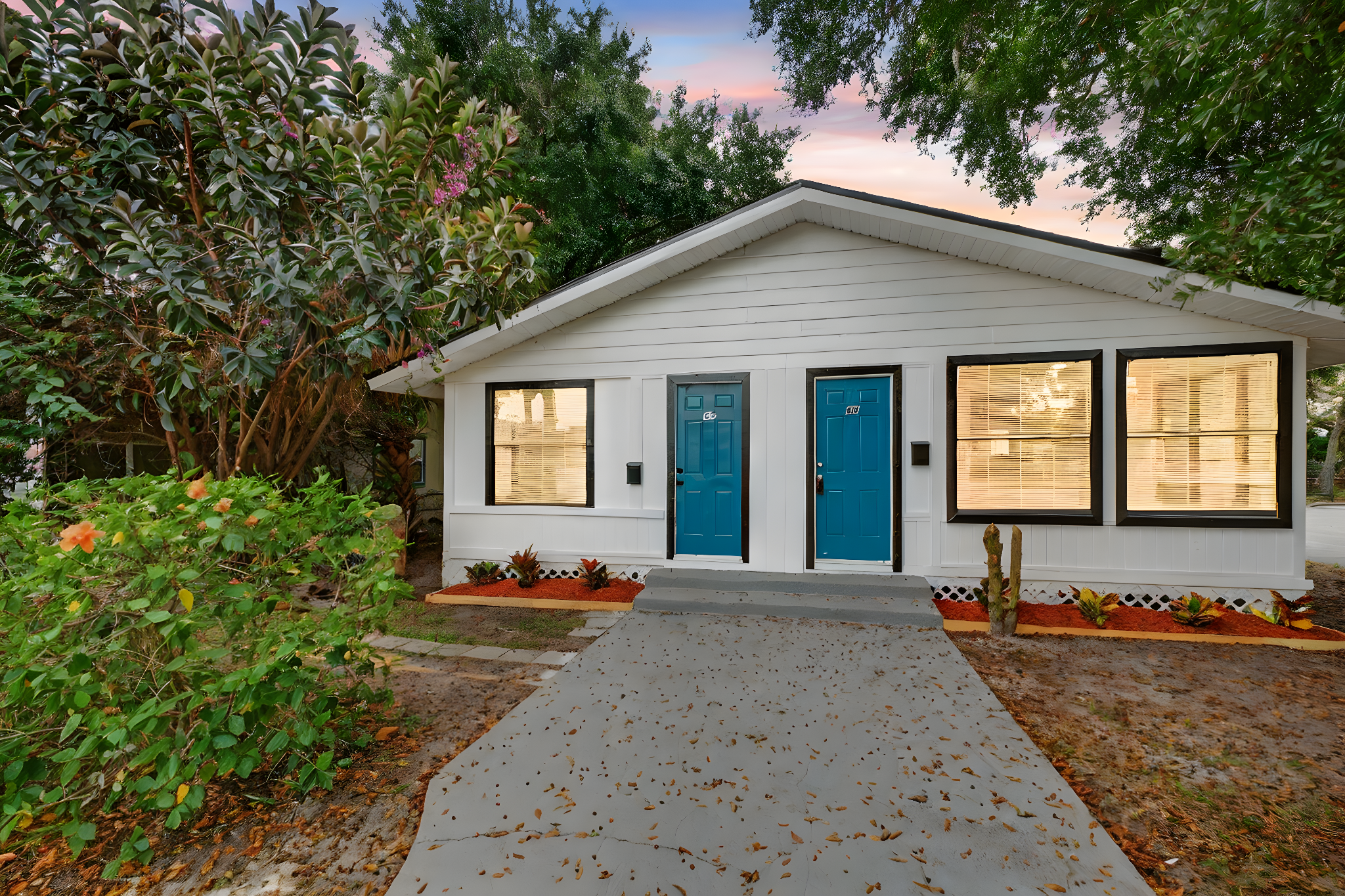 96 W Esther St-5 day to dusk.jpeg