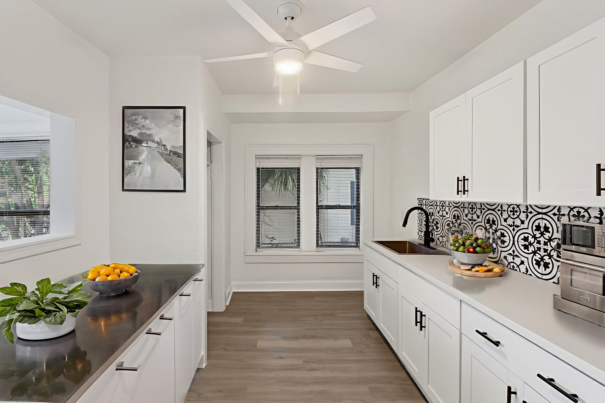 96 W Esther St-14 virtually staged.jpeg