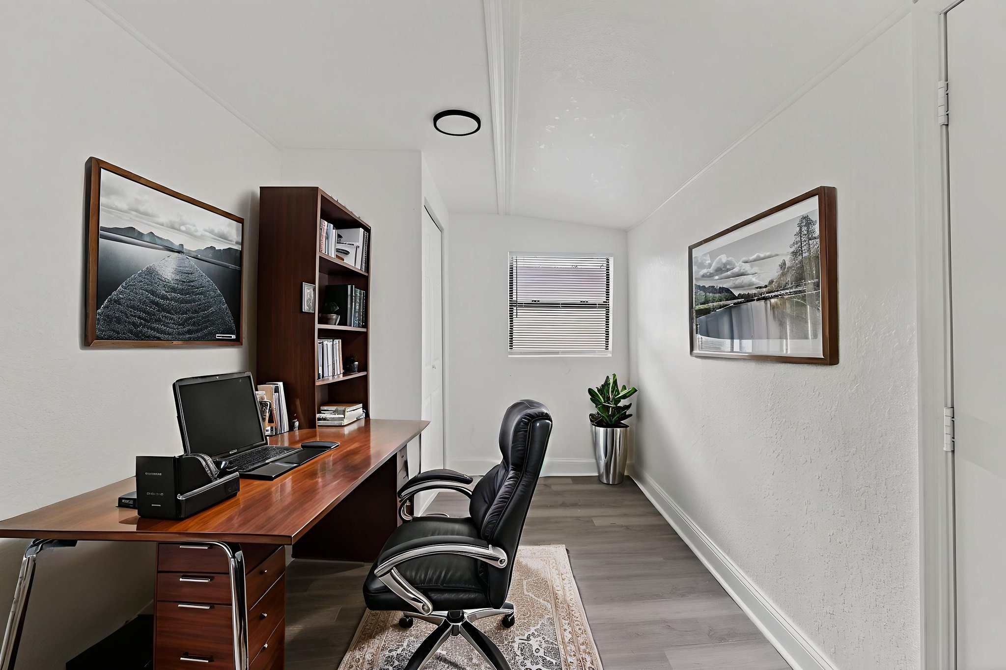 96 W Esther St-27 virtually staged.jpeg