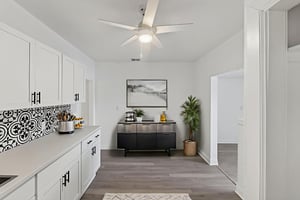 96 W Esther St-18 virtually staged.jpeg