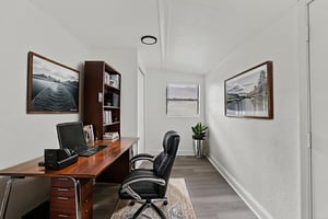 96 W Esther St-27 virtually staged.jpeg