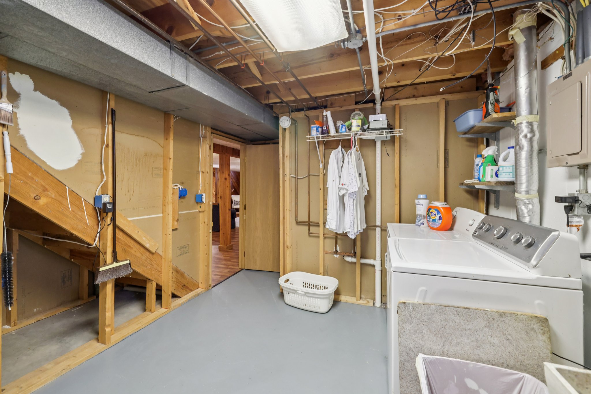 Bruce St-S3009-055.jpg