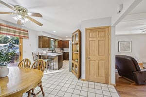 Bruce St-S3009-014.jpg